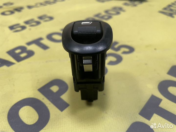 Кнопка стеклоподъемника зп Peugeot 406