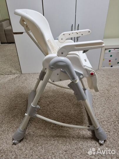 Детский стульчик для кормления happy baby classic