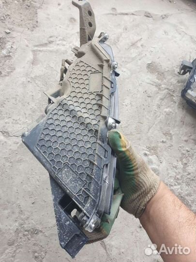 Lexus RX противотуманная фара правая