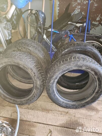 Bridgestone Blizzak Spike-01 255/55 R18