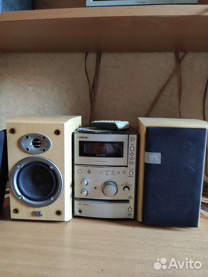 Полочная акустика JBL