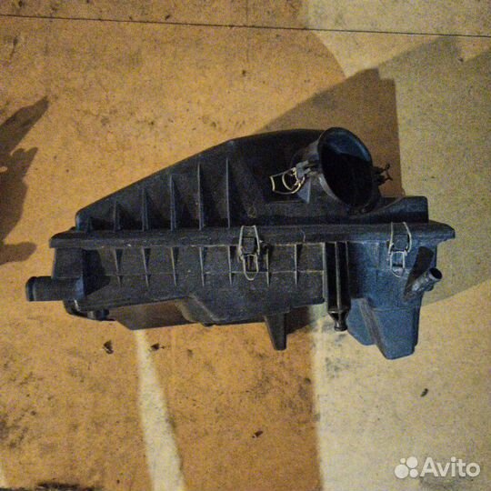 Корпус воздушного фильтра Ford Mondeo II