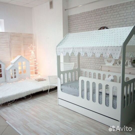 Детская кровать Домик