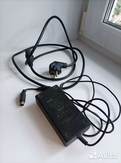 Блок питания для ноутбука