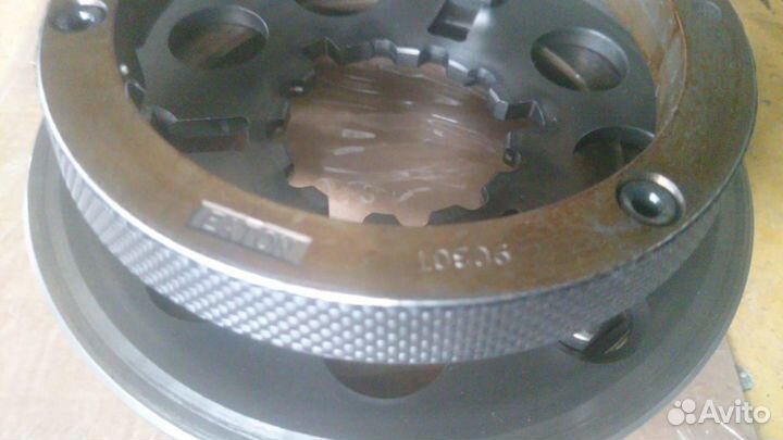 Запчасть на коробку eaton