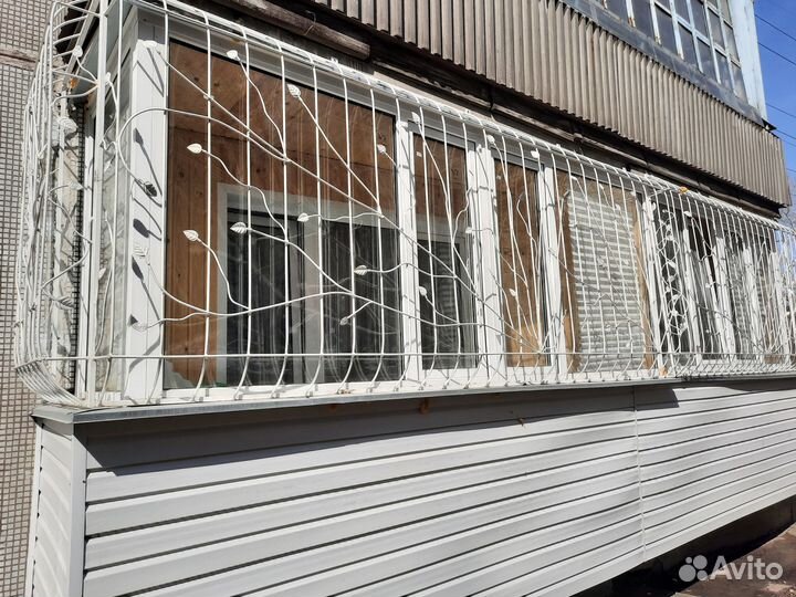 Выпуклые металлические решетки на окна (объёмные )