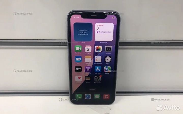 iPhone 11, 64 ГБ