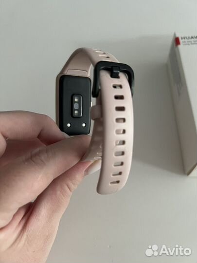 Фитнес браслет Huawei Band 6