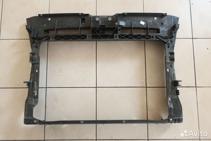 Передняя панель - телевизор Skoda Karoq