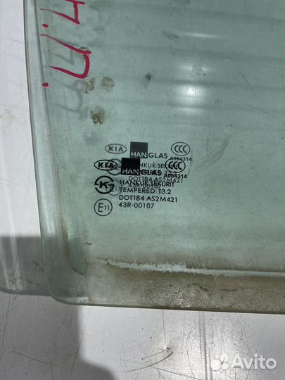 Стекло двери (Kia Spectra)