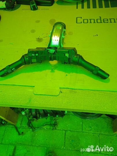 Подрулевой переключатель Тойота 150