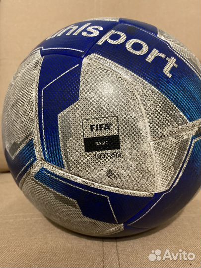 Футбольный мяч uhlsport