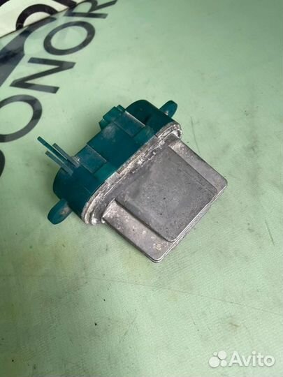 Резистор отопителя Volkswagen Touareg 7L дорест