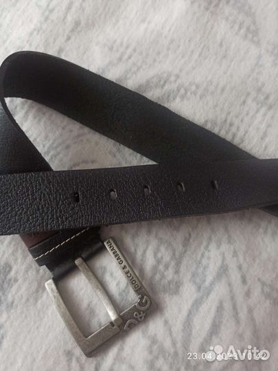 Мужской кожаный ремень с пряжкой
