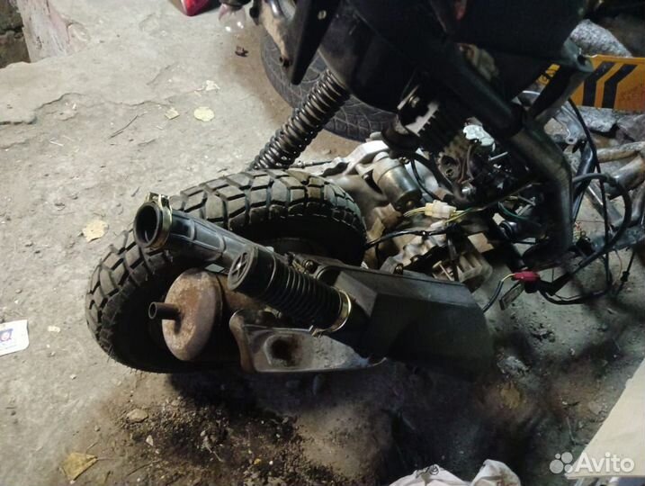 Запчасти на китайский скутер