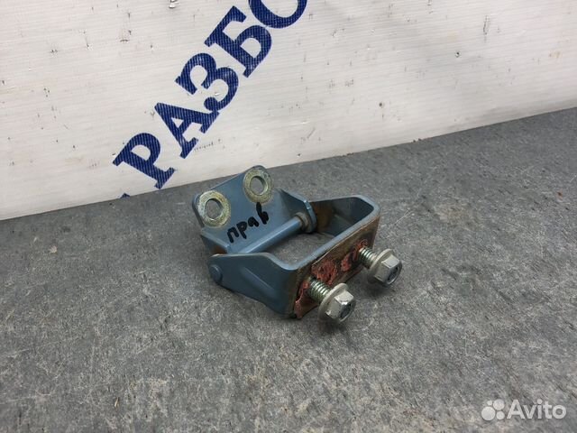 Прав петля багажника aveo т200