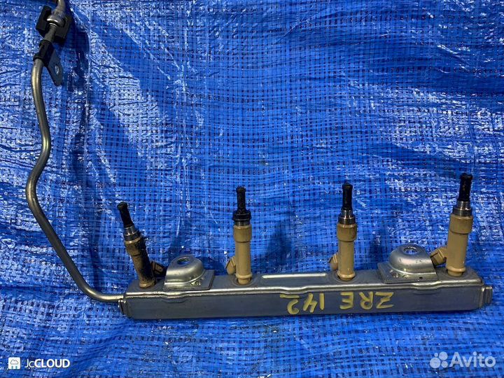 Топливная рейка на toyota corolla axio ZRE142 2zrf