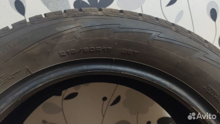 Goodyear UltraGrip Performance+ SUV 215/60 R17 96