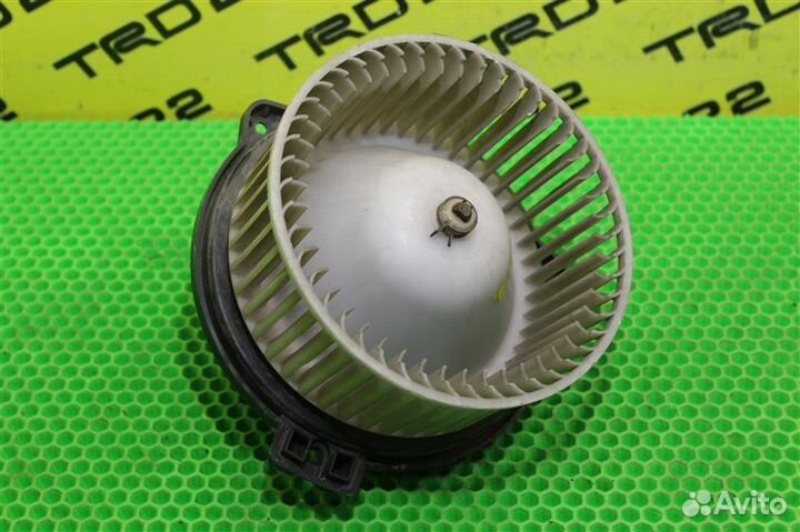 Мотор печки Mitsubishi Diamante F31A 6G73