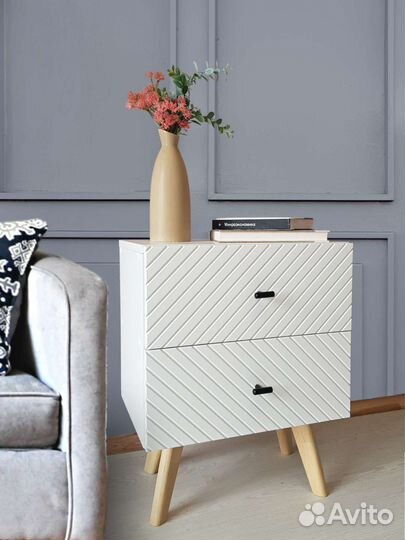 Тумба прикроватная