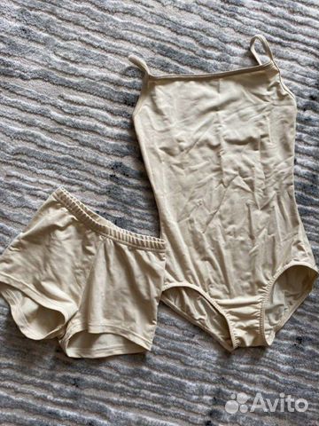 Телесное боди и шорты
