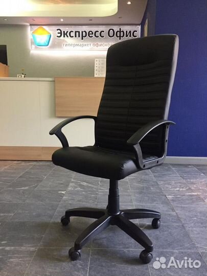 Кресло компьютерное руководителя Стандарт ст-80