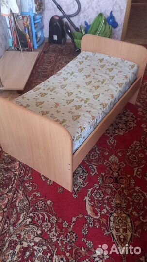 Продам детску кроватку 160 см