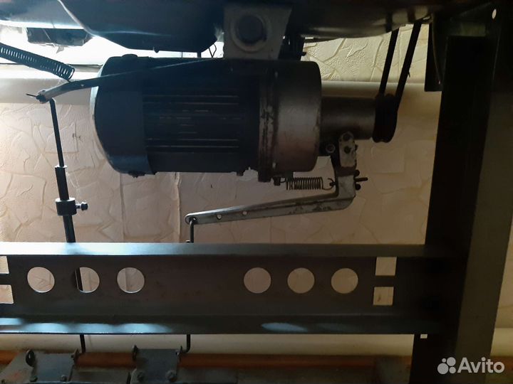 Производственная Швейная машина бу