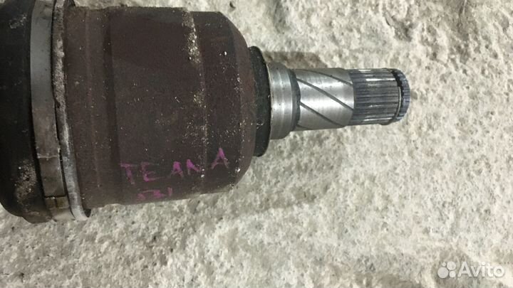 Полуось передняя левая (приводной вал, шрус) Nissa