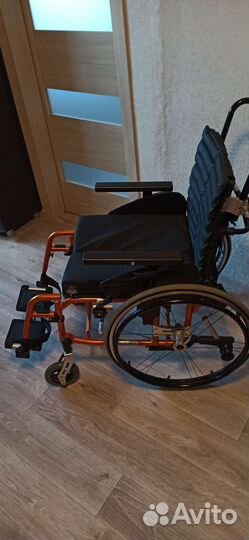 Инвалидное кресло-коляска складная бу