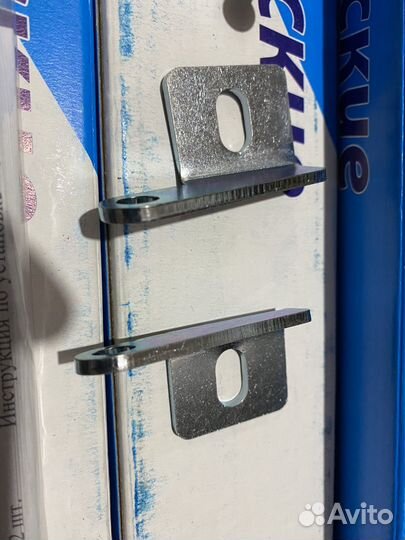 Газовые упоры капота priora