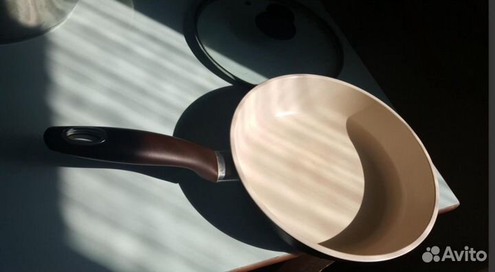 Сковорода с керамическим покрытием