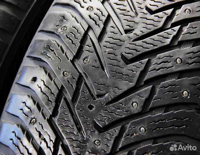 Nokian Tyres Hakkapeliitta 8 SUV 255/50 R20