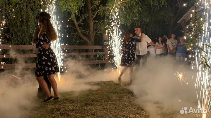 Холодные фонтаны и фейерверк на выпускной продажа