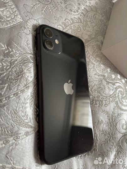 Телефон iPhone 11 128gb весь в оригинале