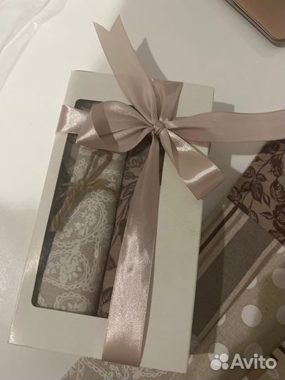 Полотенца подарочные