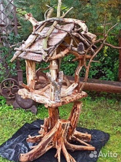 Скворечники и кормушки