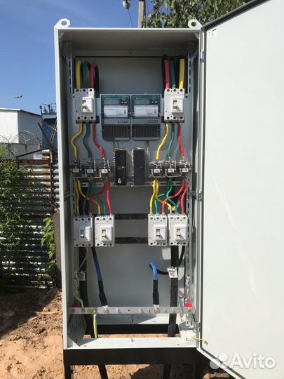 Подключение к электросети. Опоры, счётчики, фонари