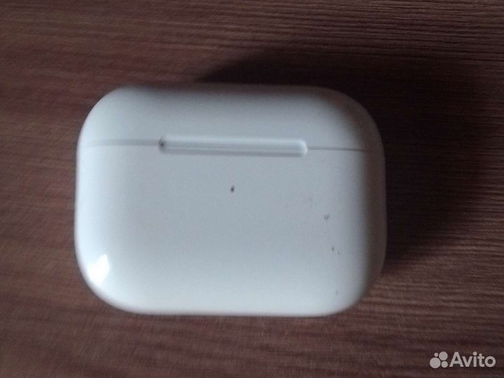 Сломанные беспроводные наушники