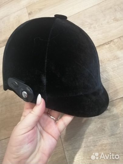 Шлем для конного спорта