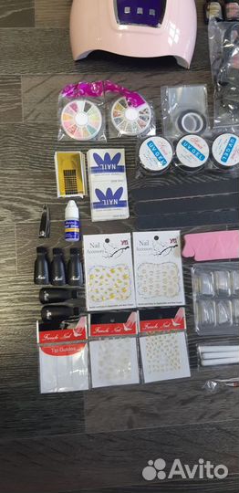 Для наращивания ногтей набор