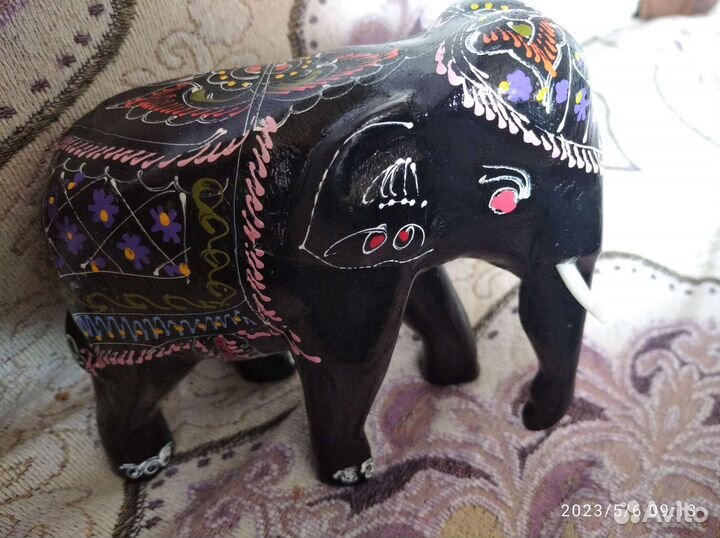 Слоники из дерева. Слон. Роспись. Из Тайланда