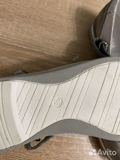 Туфли для девочки размер 36