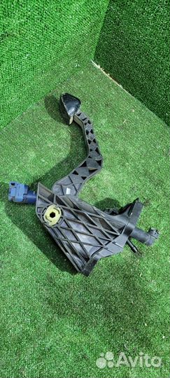 Педаль сцепления Volkswagen Polo MK5 2012