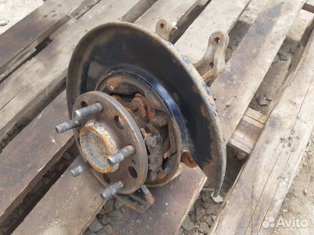 Кулак задний правый Kia Optima