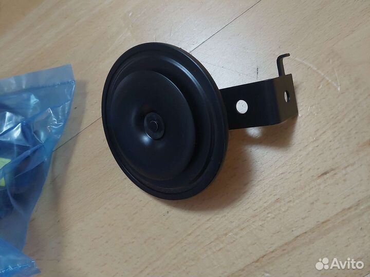 Клаксон, звуковой сигнал hella 24 вольт