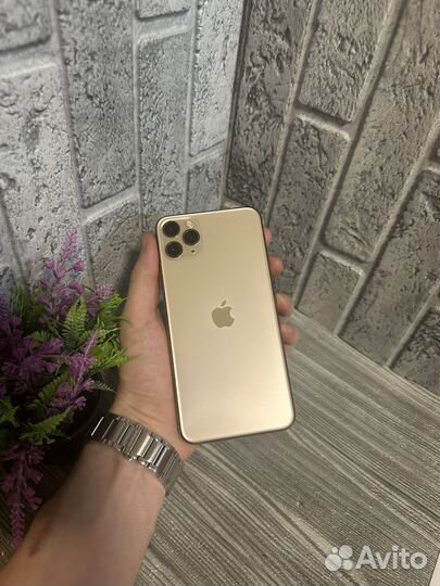 Телефон iPhone 11 Pro Max Gold