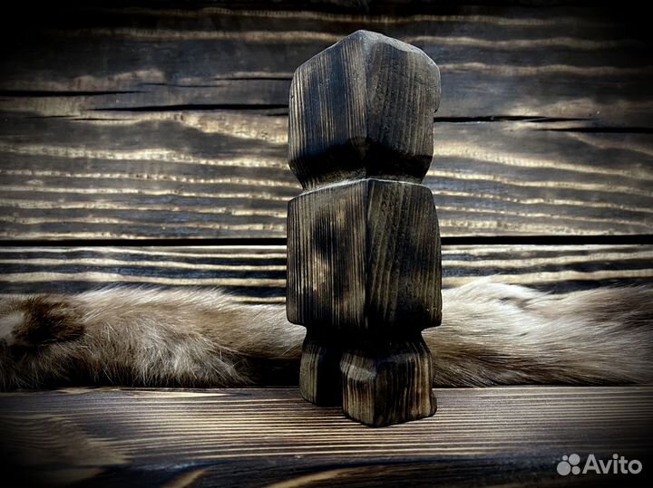 Деревянная статуэтка дух