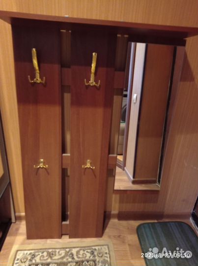 Вешалка на стену