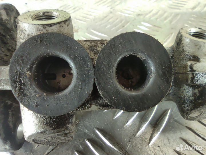 Цилиндр тормозов главный Renault Clio 1998-2008